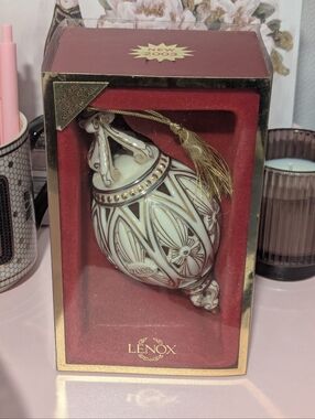 Lenox 2003 Annual Christmas Ornament